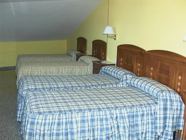 ホテル Restaurante Angeles Alagón